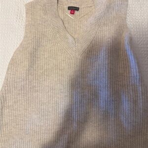 Vince Camuto Cream V-Neck Sweater Vest